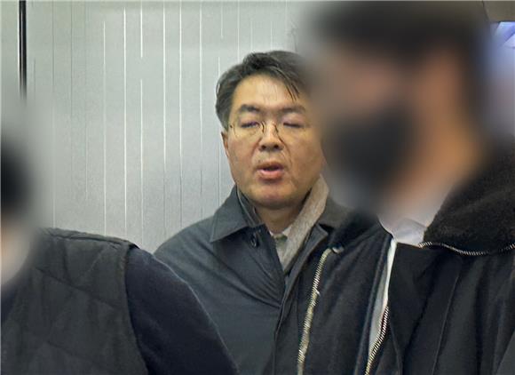 '통계조작 혐의' 전 국토부 차관 등 구속영장 기각