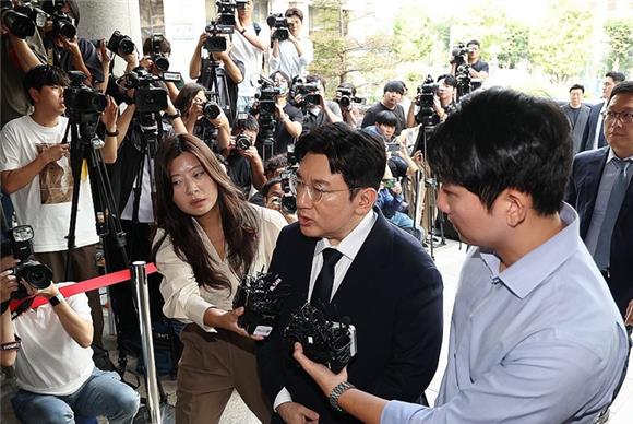 [IB토마토]방시혁 하이브 의장 '측근 펀드' 의혹…실상은 해외 투자 무산