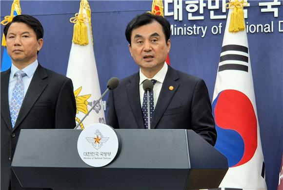안규백 국방, '<b>북유럽</b> <b>방산</b>시장' 개척 나선다