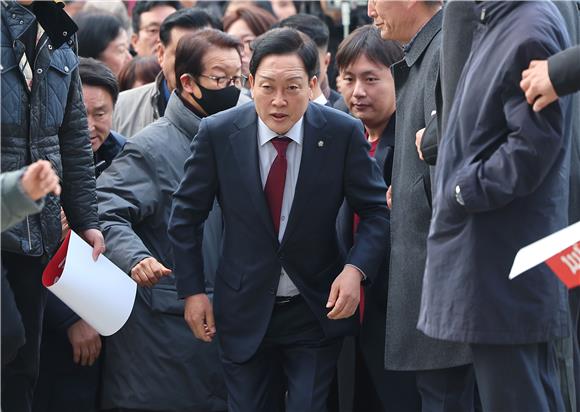 (특검 D-30)③수사량에 허덕인 김건희특검…막판엔 '기소 가능성' 올인 중