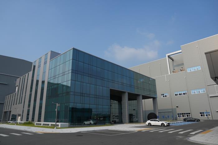 엘앤에프, 3.8조 계약 종료…“글로벌 전기차 공급 변화”