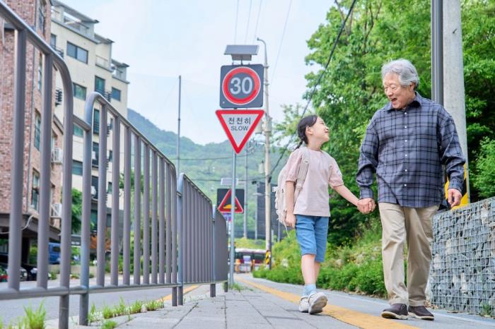 건강 수명 연장의 비결? 하루 7천 보 걷기가 '골든 넘버'!