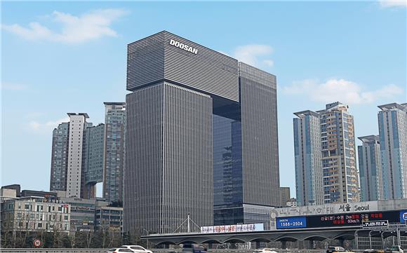 [IB토마토]두산, 지분 담보 대출로 현금 확보…AI 신사업 총력전