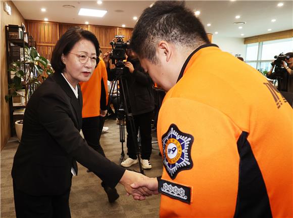 '소방 빨대' 논란 뒤엔…국가직 6년, 돈은 여전히 지방