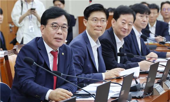 송언석, 정부 부동산 정책에 "공급 숫자 부풀리기…부동산 망상"