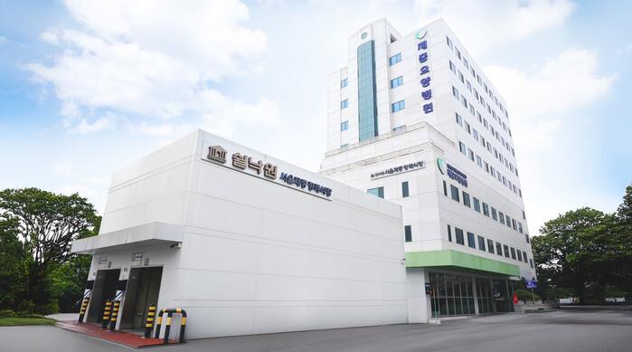 [IB토마토]웅진, 프리드라이프 인수에도…이자 비용에 순익 80% 급감