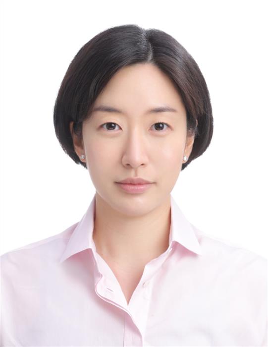 아모레 서경배 회장, 차녀 서호정에게 주식 19만주 증여