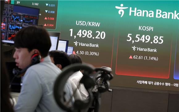 코스피, 반도체 강세에 5500선 회복