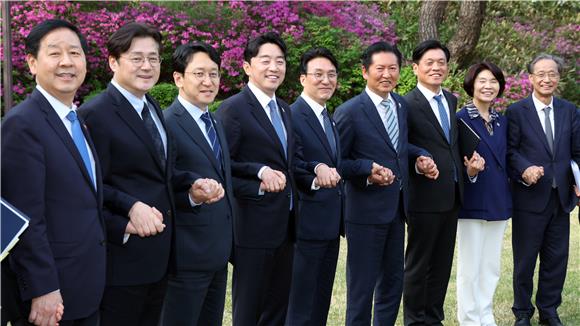 당·정·청 "고유가 대응 속도전"...추경 상반기 내 85% 집행 추진 - 뉴스 썸네일 이미지