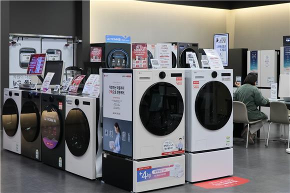 뉴스토마토 - 운임비에 원가 압박까지…K-전자 수익성 악화 ‘경고’