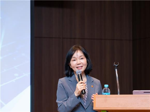 AI 시대 연구 데이터 부족…가명정보 활용 확대가 열쇠