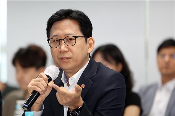 '모두의 AI' 사업자에 SKT·KT·카카 선정