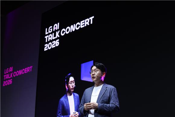 ‘전문가 AI’ 전면에 내세운 LG…“현실 바꾸는 AI가 경쟁력”