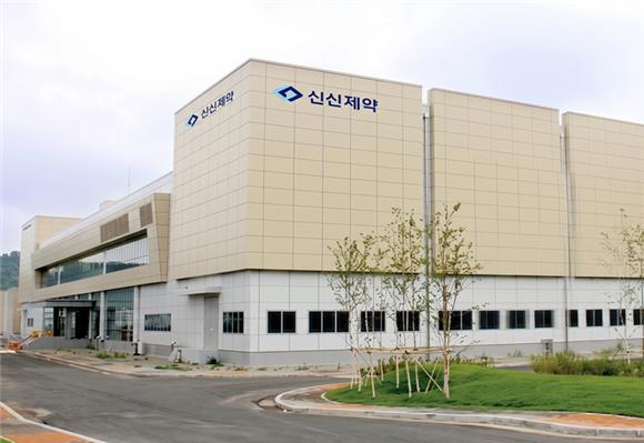 [IB토마토]신신제약, 영업익 2배에도…자금줄은 대표 개인신용